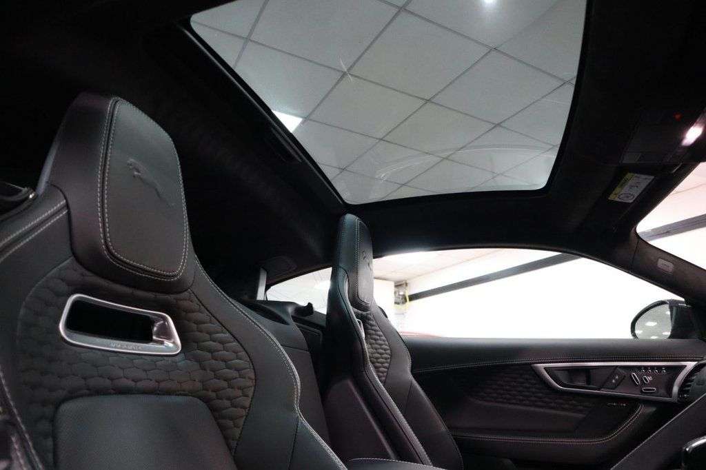 A 2021 JAGUAR F-TYPE 2.0i First Edition Coupe 2dr Petrol Auto Euro 6 (s/s) (300 ps) BEAUTIFUL NE A 2021 JAGUAR F-TYPE 2.0i First Edition Coupe 2dr Petrol Auto Euro 6 (s/s) (300 ps) BEAUTIFUL NE