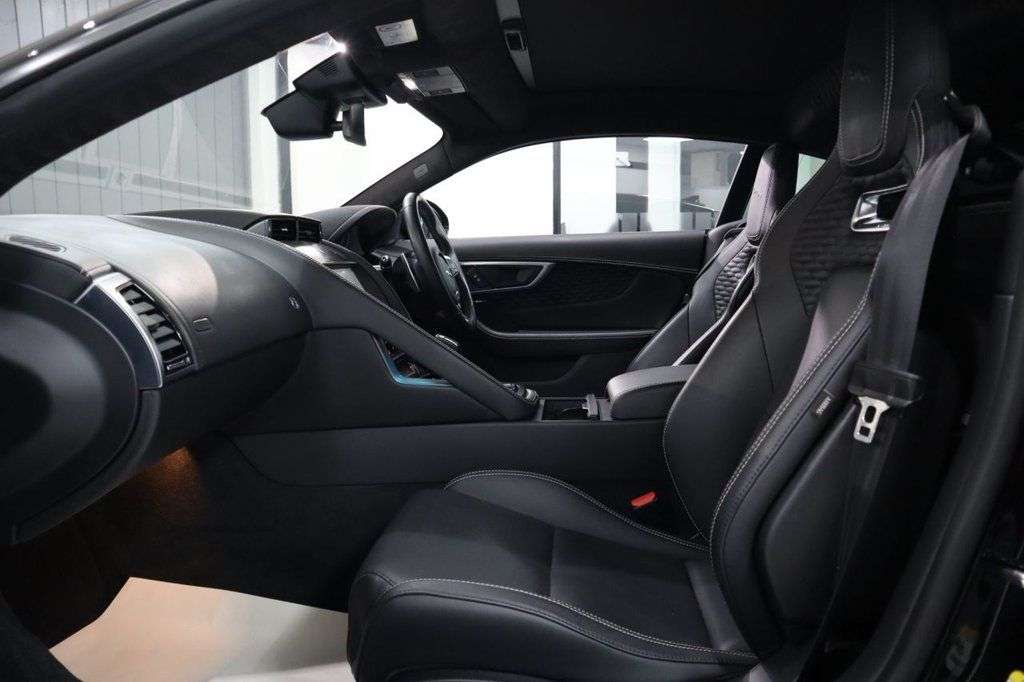 2021 JAGUAR F-TYPE 2021 JAGUAR F-TYPE