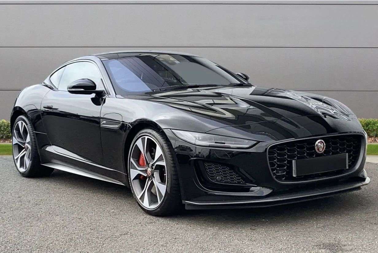 A 2021 JAGUAR F-TYPE 2.0i First Edition Coupe 2dr Petrol Auto Euro 6 (s/s) (300 ps) BEAUTIFUL NE A 2021 JAGUAR F-TYPE 2.0i First Edition Coupe 2dr Petrol Auto Euro 6 (s/s) (300 ps) BEAUTIFUL NE