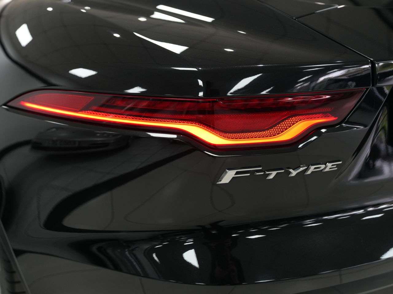 2021 JAGUAR F-TYPE 2021 JAGUAR F-TYPE