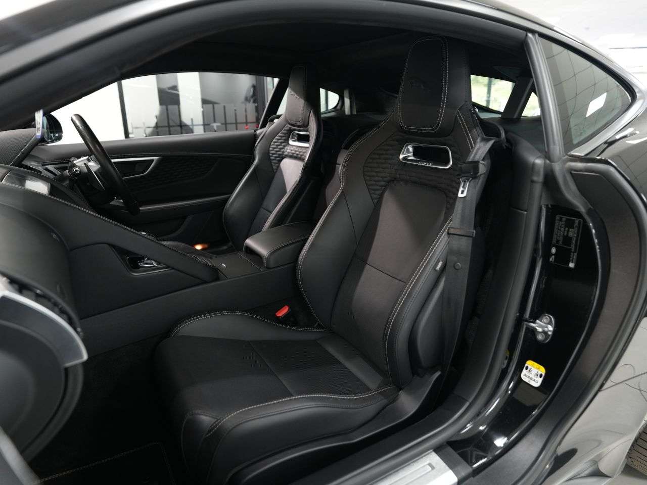 2021 JAGUAR F-TYPE 2021 JAGUAR F-TYPE