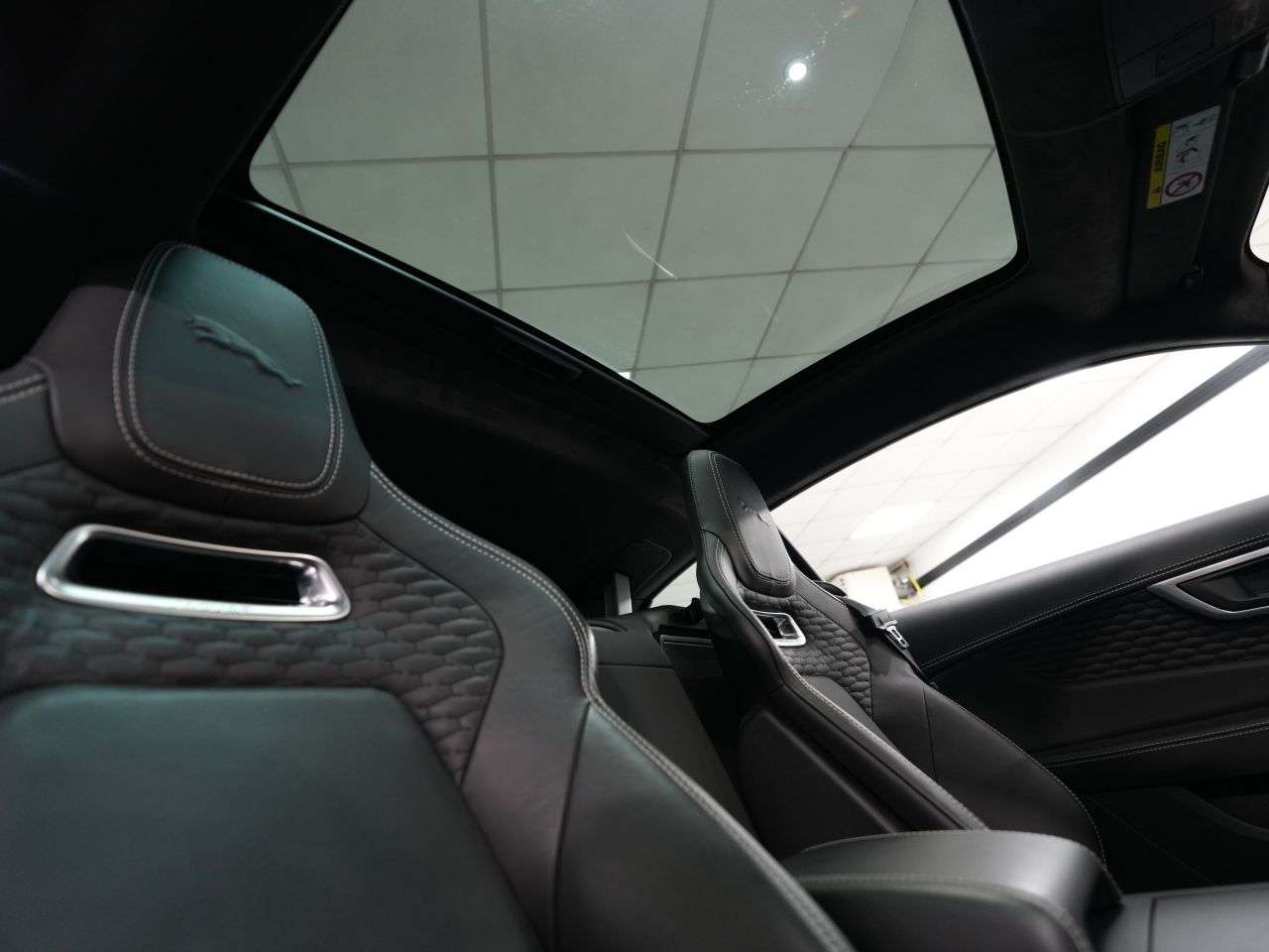 A 2021 JAGUAR F-TYPE 2.0i First Edition Coupe 2dr Petrol Auto Euro 6 (s/s) (300 ps) BEAUTIFUL NE A 2021 JAGUAR F-TYPE 2.0i First Edition Coupe 2dr Petrol Auto Euro 6 (s/s) (300 ps) BEAUTIFUL NE