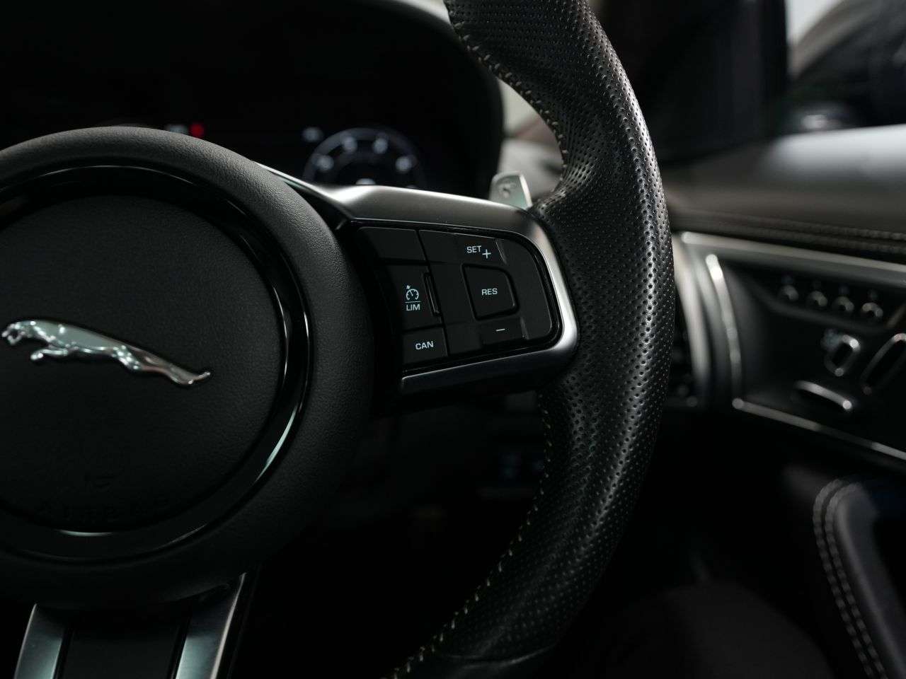 2021 JAGUAR F-TYPE 2021 JAGUAR F-TYPE