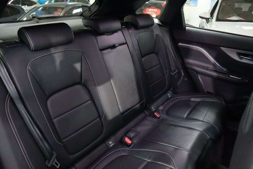 2018 JAGUAR F-PACE 2018 JAGUAR F-PACE