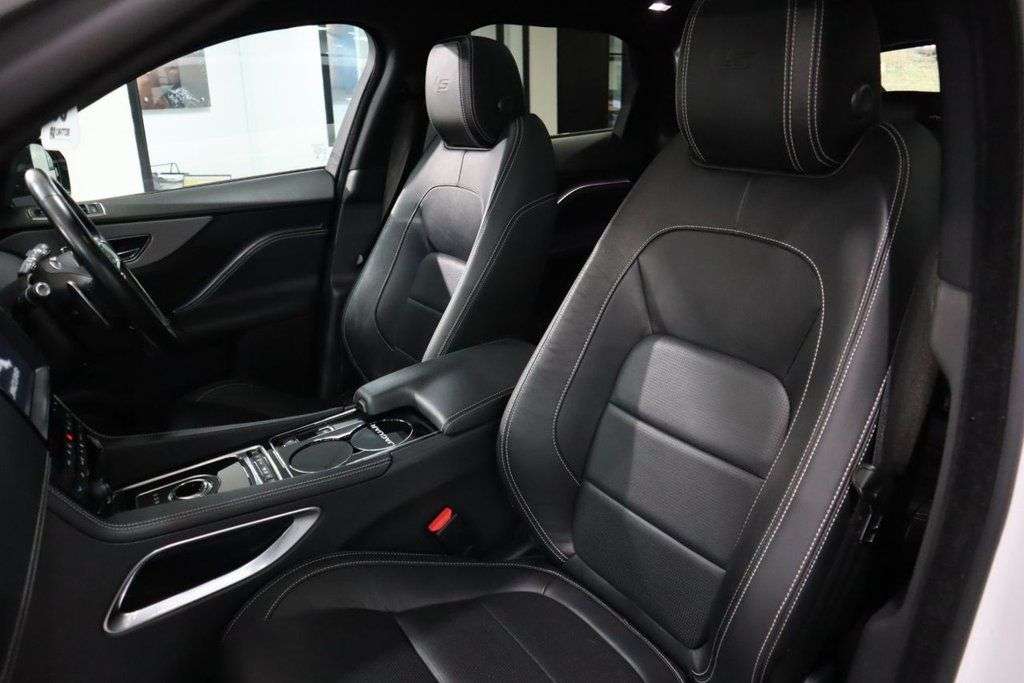 2018 JAGUAR F-PACE 2018 JAGUAR F-PACE