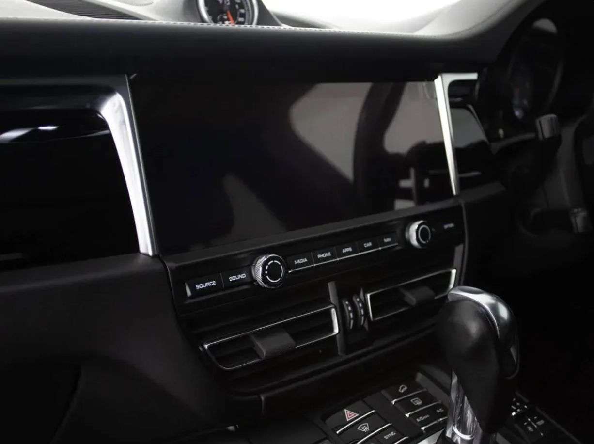 2019 PORSCHE MACAN 2019 PORSCHE MACAN