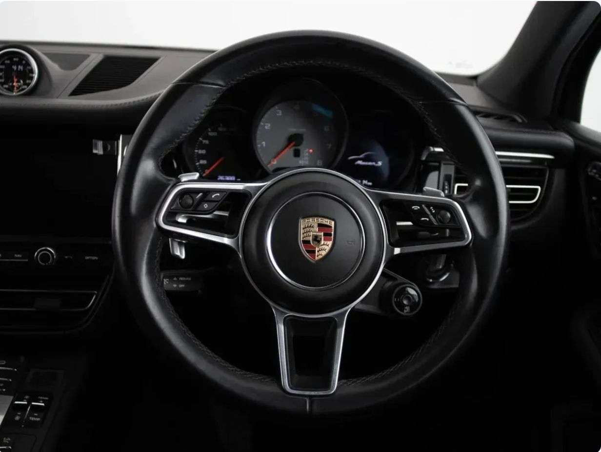 2019 PORSCHE MACAN 2019 PORSCHE MACAN