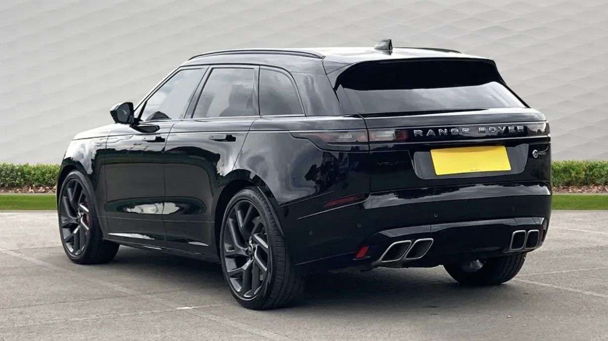 A 2019 LAND ROVER RANGE ROVER VELAR 5.0 P550 SVAutobiography Dynamic Edition SUV 5dr Petrol Auto 4WD Euro 6 (s/ A 2019 LAND ROVER RANGE ROVER VELAR 5.0 P550 SVAutobiography Dynamic Edition SUV 5dr Petrol Auto 4WD Euro 6 (s/