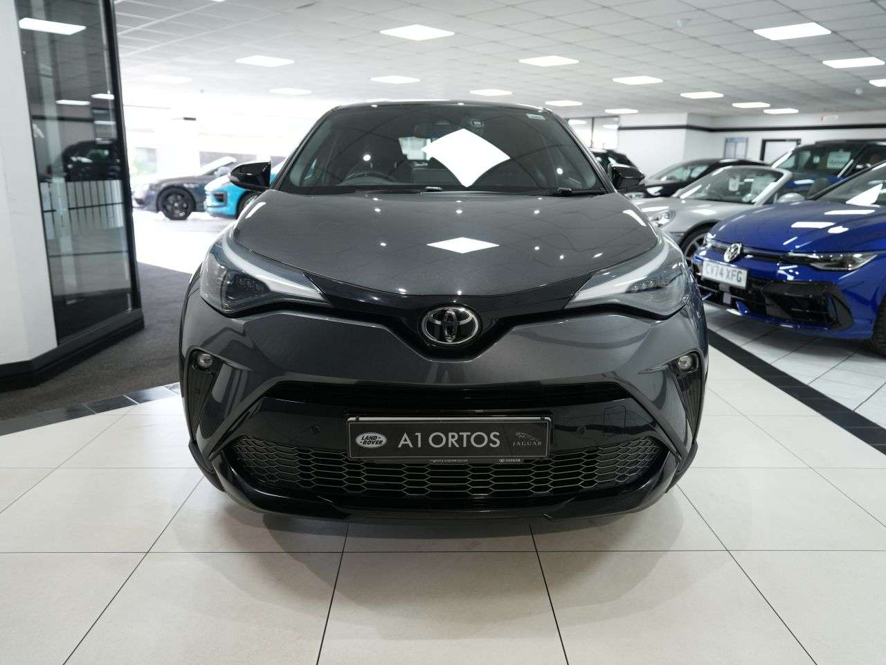 A 2022 TOYOTA C-HR 1.8 VVT-h GR SPORT SUV 5dr Petrol Hybrid CVT Euro 6 (s/s) (122 ps) 1 FORMER A 2022 TOYOTA C-HR 1.8 VVT-h GR SPORT SUV 5dr Petrol Hybrid CVT Euro 6 (s/s) (122 ps) 1 FORMER