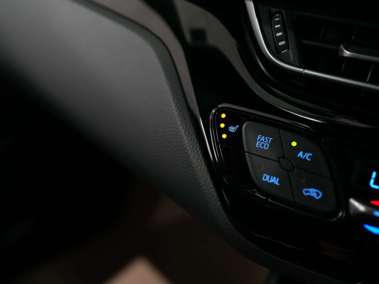 2022 TOYOTA C-HR 2022 TOYOTA C-HR