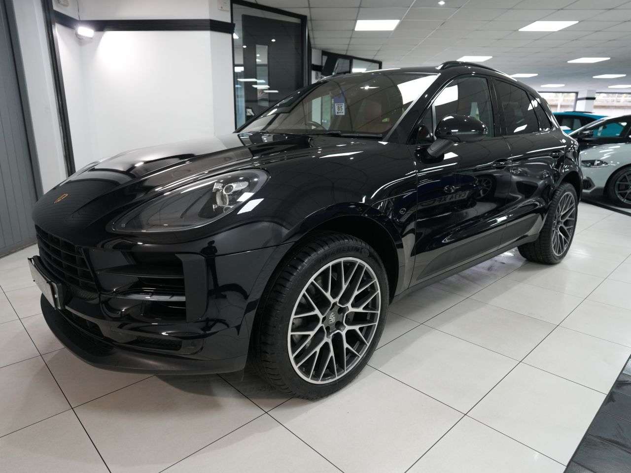 A 2019 PORSCHE MACAN 3.0T V6 S SUV 5dr Petrol PDK 4WD Euro 6 (s/s) (354 ps) ONE FORMER KEEPER + A 2019 PORSCHE MACAN 3.0T V6 S SUV 5dr Petrol PDK 4WD Euro 6 (s/s) (354 ps) ONE FORMER KEEPER +