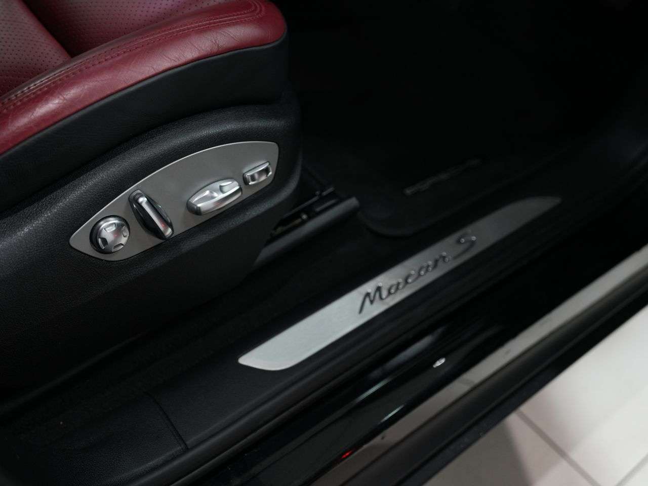 2019 PORSCHE MACAN 2019 PORSCHE MACAN