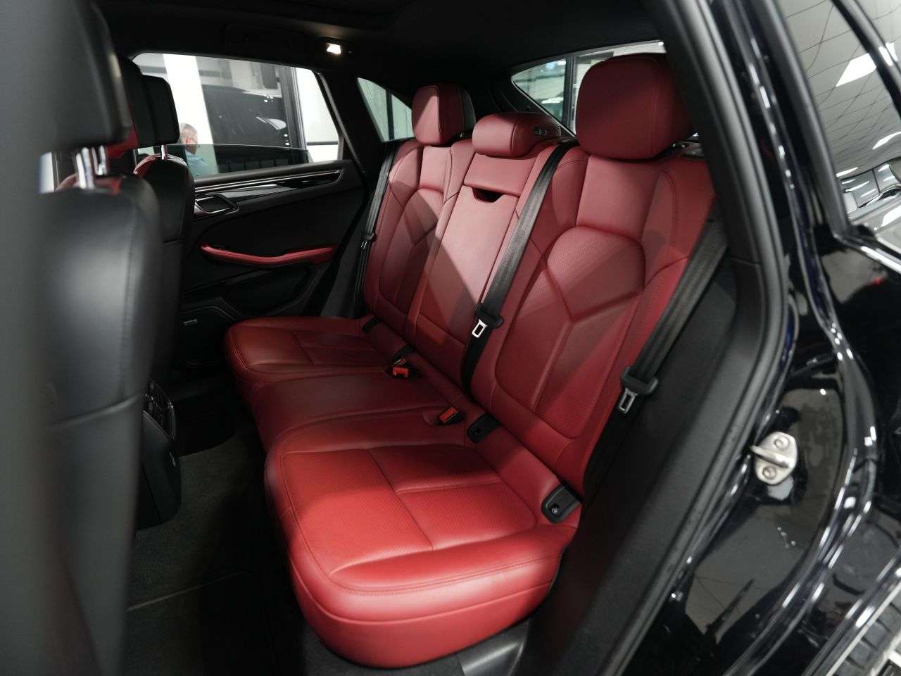 2019 PORSCHE MACAN 2019 PORSCHE MACAN