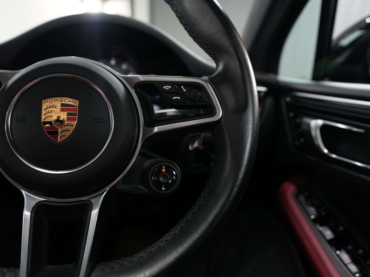 2019 PORSCHE MACAN 2019 PORSCHE MACAN