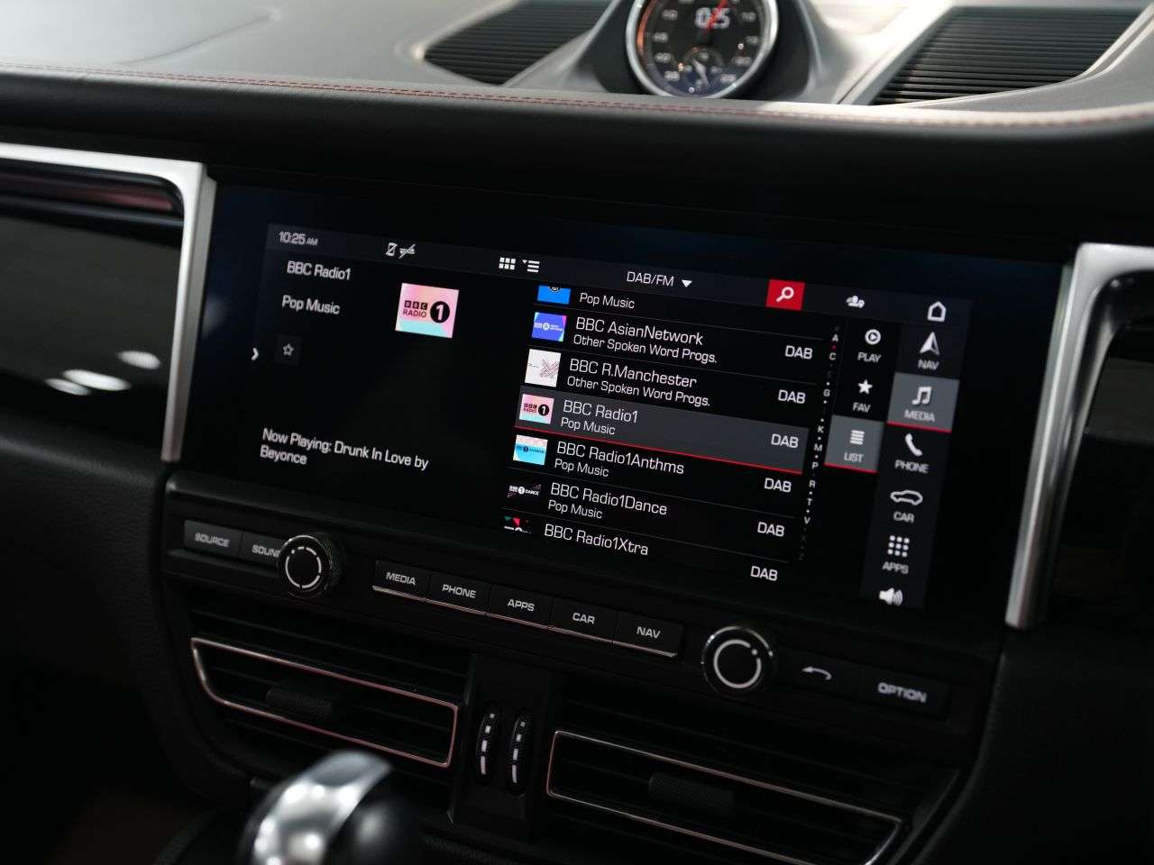 2019 PORSCHE MACAN 2019 PORSCHE MACAN