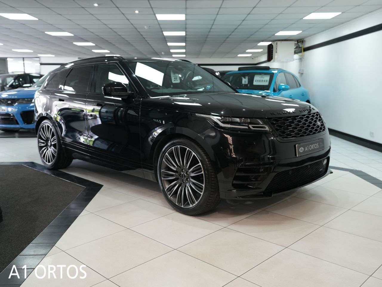 A 2022 LAND ROVER RANGE ROVER VELAR 2.0 D200 MHEV R-Dynamic HSE SUV 5dr Diesel Auto 4WD Euro 6 (s/s) (204 ps) V A 2022 LAND ROVER RANGE ROVER VELAR 2.0 D200 MHEV R-Dynamic HSE SUV 5dr Diesel Auto 4WD Euro 6 (s/s) (204 ps) V