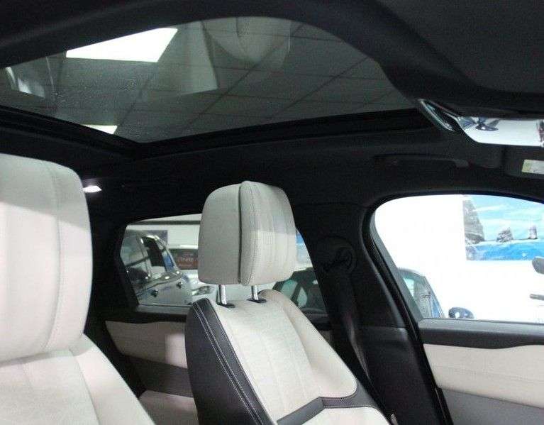 A 2022 LAND ROVER RANGE ROVER VELAR 2.0 D200 MHEV R-Dynamic HSE SUV 5dr Diesel Auto 4WD Euro 6 (s/s) (204 ps) V A 2022 LAND ROVER RANGE ROVER VELAR 2.0 D200 MHEV R-Dynamic HSE SUV 5dr Diesel Auto 4WD Euro 6 (s/s) (204 ps) V
