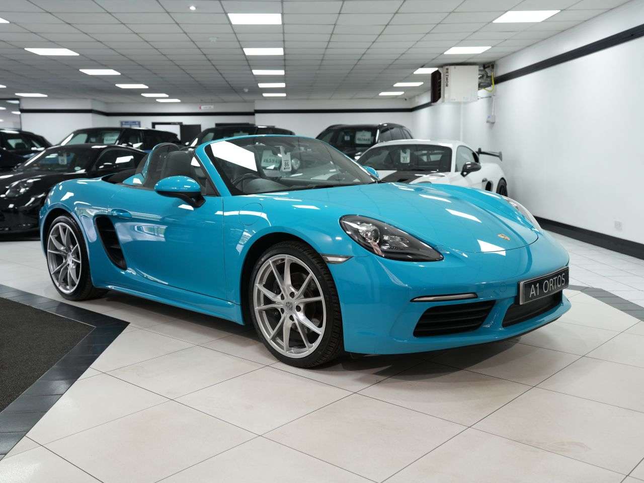 A 2017 PORSCHE 718 BOXSTER 2.0T Convertible 2dr Petrol PDK Euro 6 (s/s) (300 ps) BEAUTIFUL LOW MILES E A 2017 PORSCHE 718 BOXSTER 2.0T Convertible 2dr Petrol PDK Euro 6 (s/s) (300 ps) BEAUTIFUL LOW MILES E