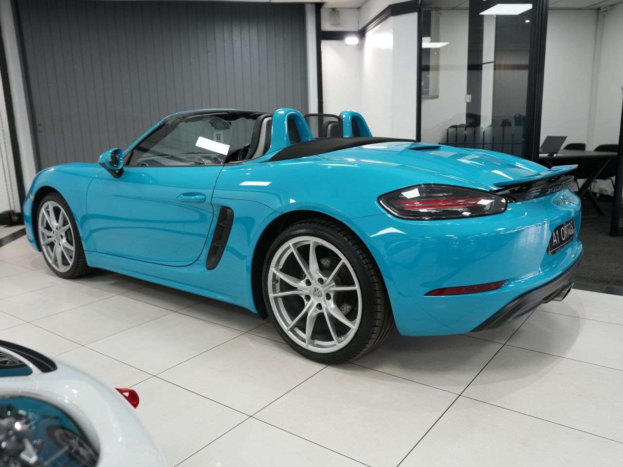 A 2017 PORSCHE 718 BOXSTER 2.0T Convertible 2dr Petrol PDK Euro 6 (s/s) (300 ps) BEAUTIFUL LOW MILES E A 2017 PORSCHE 718 BOXSTER 2.0T Convertible 2dr Petrol PDK Euro 6 (s/s) (300 ps) BEAUTIFUL LOW MILES E