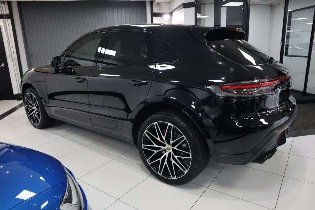 2023 PORSCHE MACAN 2023 PORSCHE MACAN