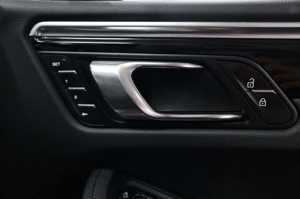 2023 PORSCHE MACAN 2023 PORSCHE MACAN