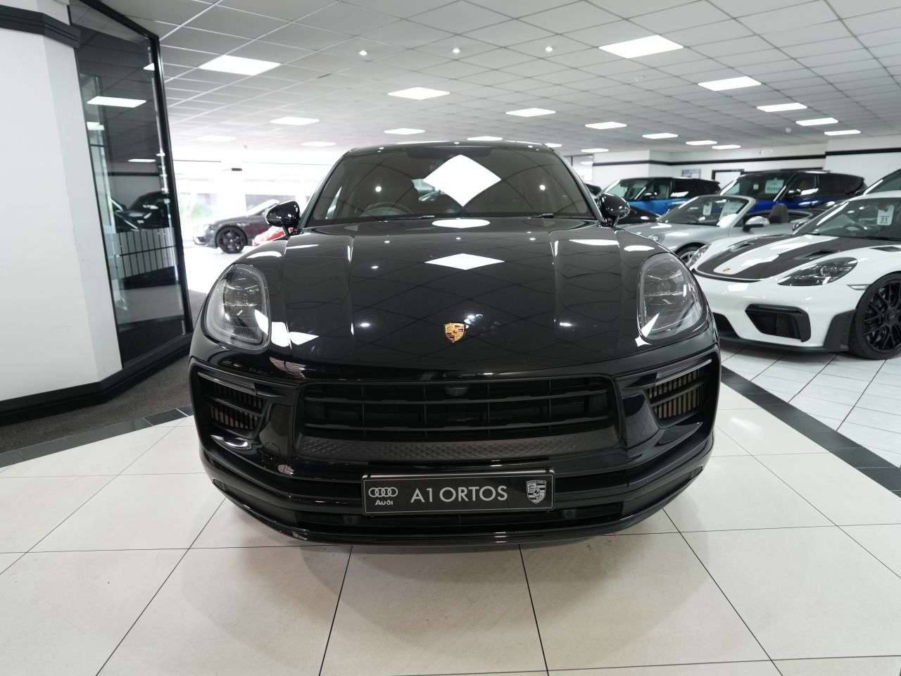 A 2023 PORSCHE MACAN 2.9T V6 S SUV 5dr Petrol PDK 4WD Euro 6 (s/s) (380 ps) 1 OWNER + FULL PORSC A 2023 PORSCHE MACAN 2.9T V6 S SUV 5dr Petrol PDK 4WD Euro 6 (s/s) (380 ps) 1 OWNER + FULL PORSC