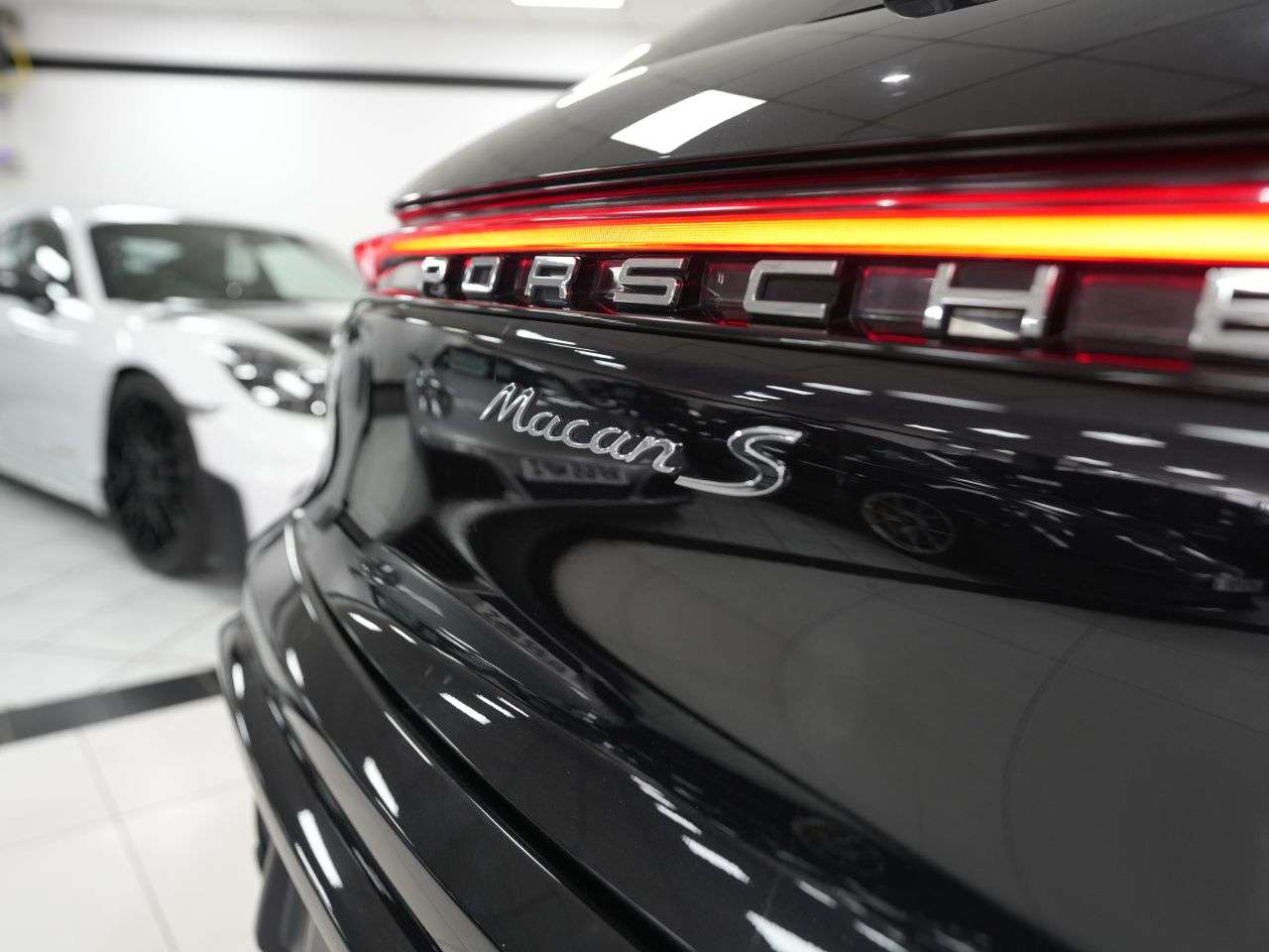 2023 PORSCHE MACAN 2023 PORSCHE MACAN
