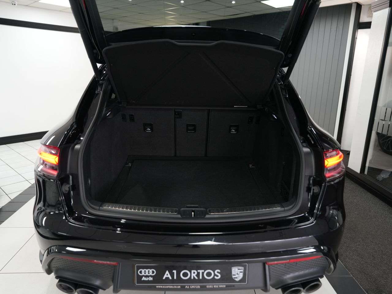 2023 PORSCHE MACAN 2023 PORSCHE MACAN