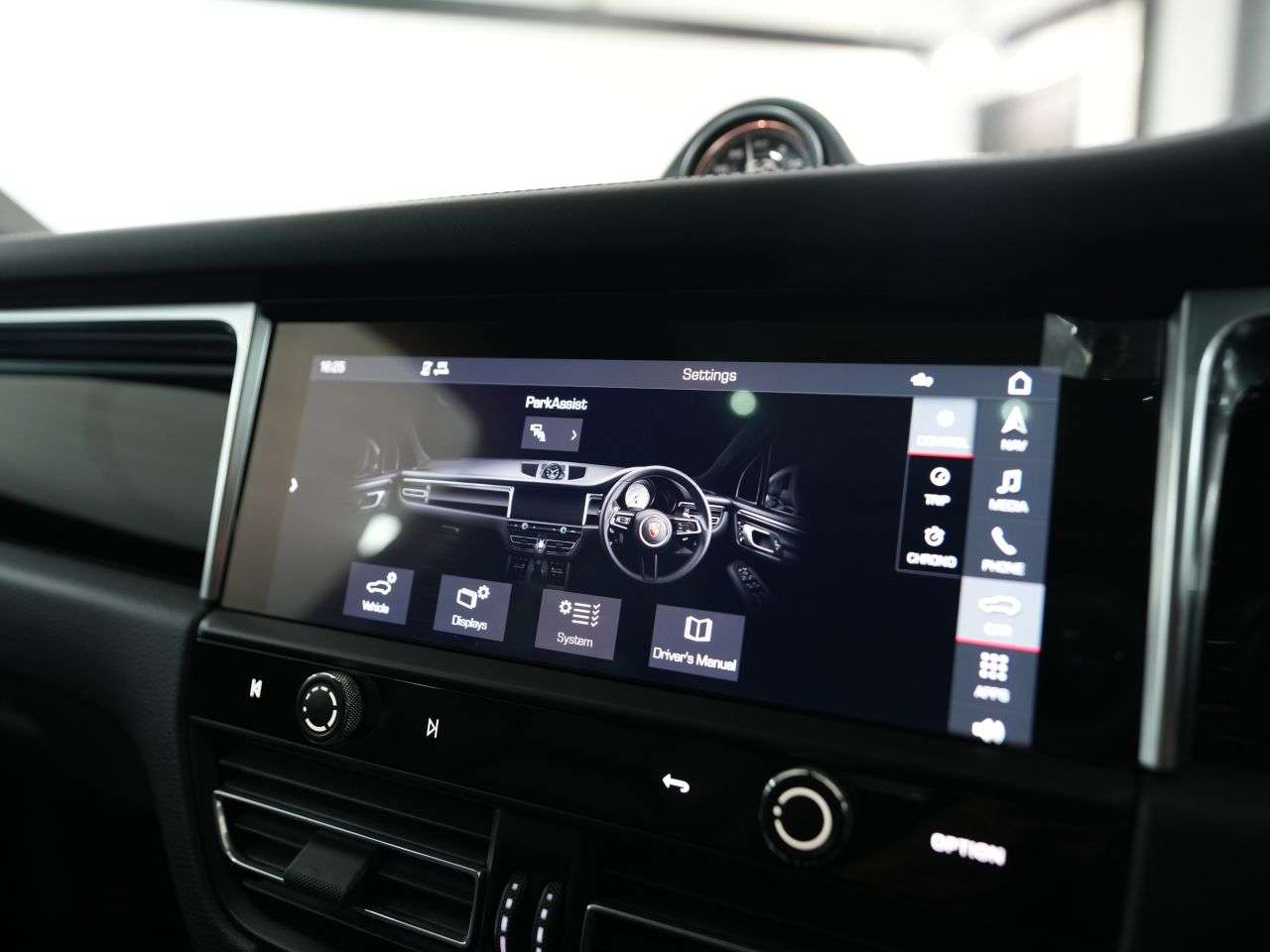 2023 PORSCHE MACAN 2023 PORSCHE MACAN