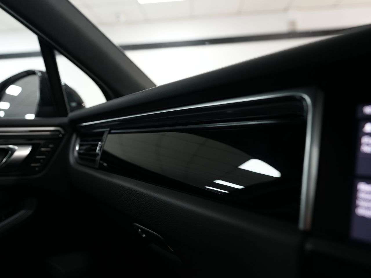 2023 PORSCHE MACAN 2023 PORSCHE MACAN