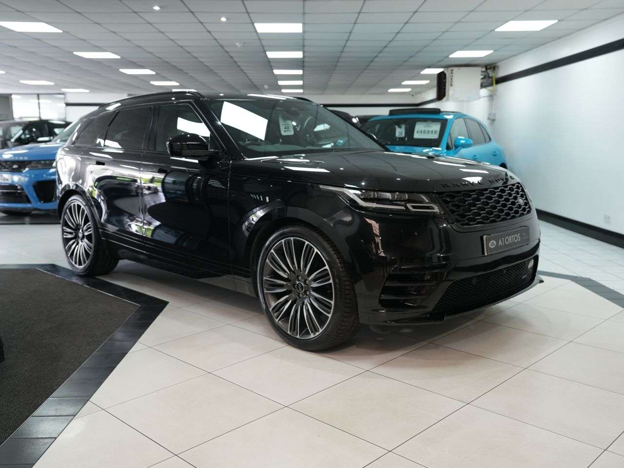 A 2022 LAND ROVER RANGE ROVER VELAR 2.0 D200 MHEV Edition SUV 5dr Diesel Auto 4WD Euro 6 (s/s) (204 ps) 1 OWNER A 2022 LAND ROVER RANGE ROVER VELAR 2.0 D200 MHEV Edition SUV 5dr Diesel Auto 4WD Euro 6 (s/s) (204 ps) 1 OWNER