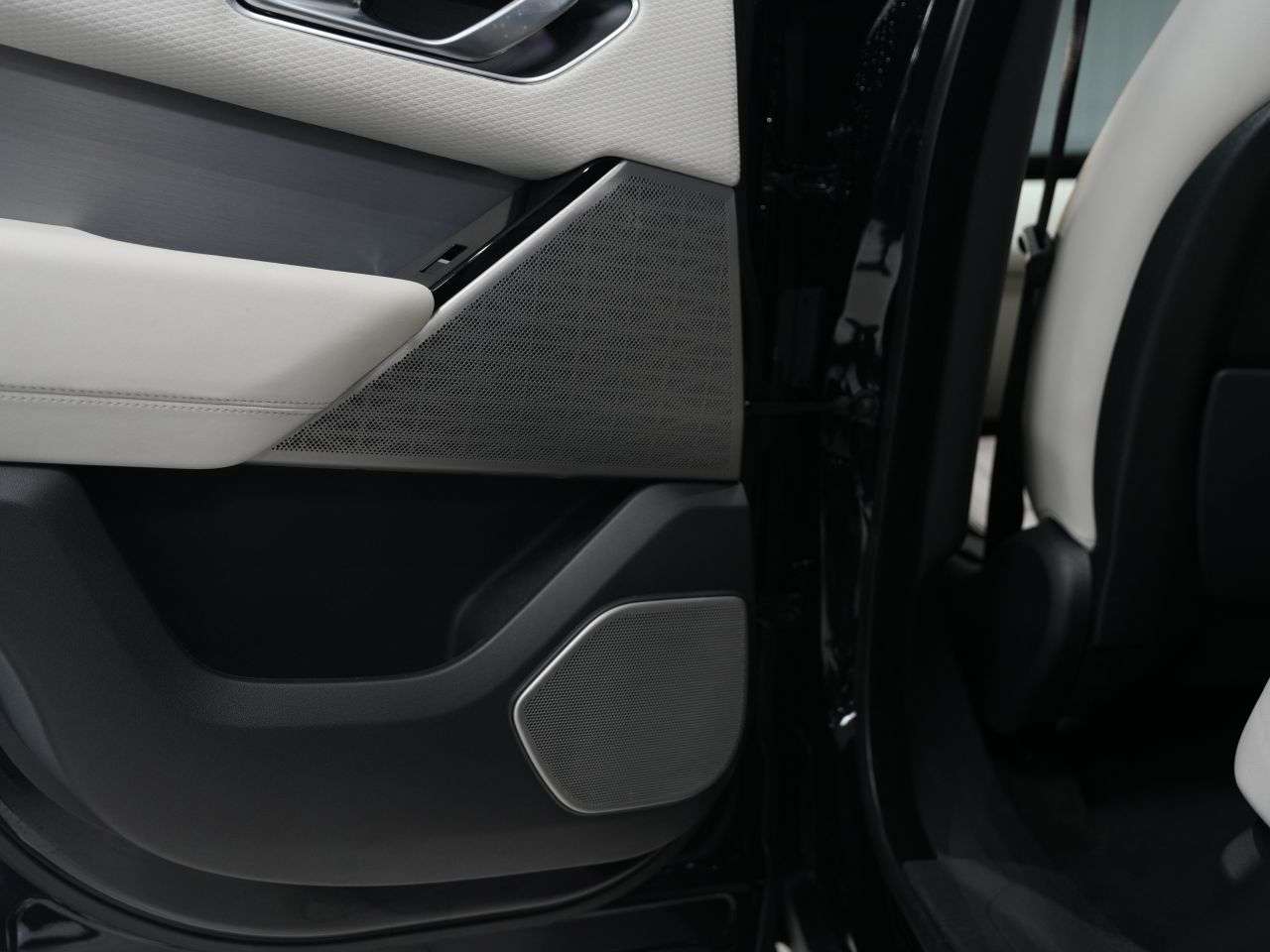 2022 LAND ROVER RANGE ROVER VELAR 2022 LAND ROVER RANGE ROVER VELAR
