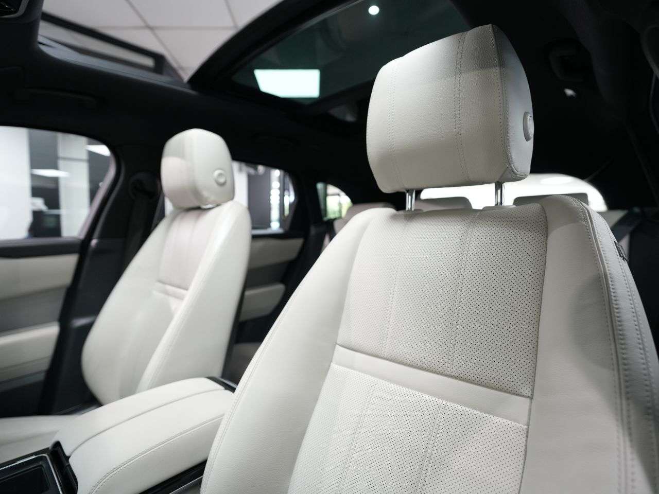 2022 LAND ROVER RANGE ROVER VELAR 2022 LAND ROVER RANGE ROVER VELAR