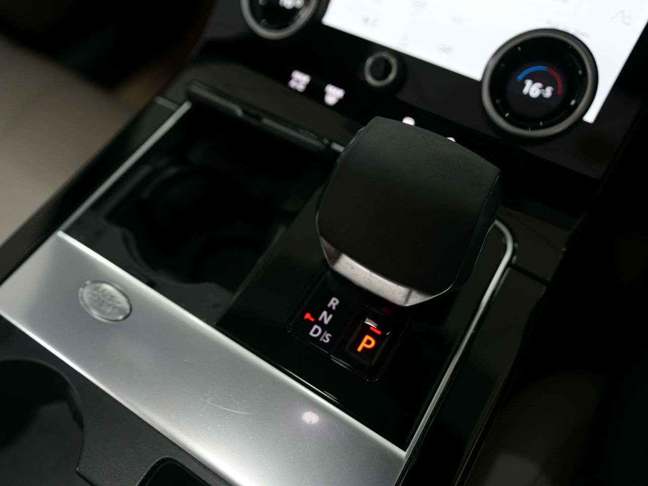 2022 LAND ROVER RANGE ROVER VELAR 2022 LAND ROVER RANGE ROVER VELAR
