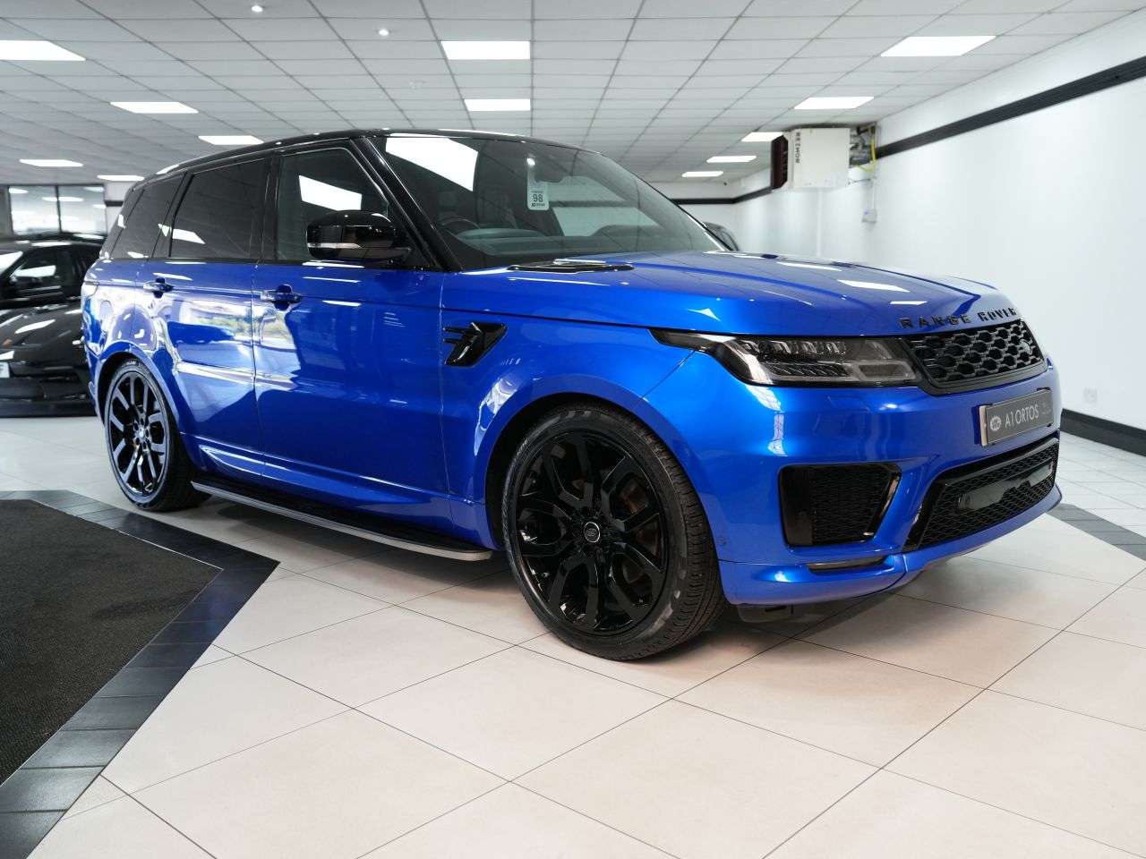 A 2020 LAND ROVER RANGE ROVER SPORT 3.0 SD V6 Autobiography Dynamic SUV 5dr Diesel Auto 4WD Euro 6 (s/s) (306 p A 2020 LAND ROVER RANGE ROVER SPORT 3.0 SD V6 Autobiography Dynamic SUV 5dr Diesel Auto 4WD Euro 6 (s/s) (306 p