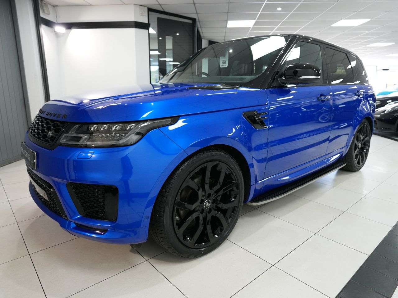 A 2020 LAND ROVER RANGE ROVER SPORT 3.0 SD V6 Autobiography Dynamic SUV 5dr Diesel Auto 4WD Euro 6 (s/s) (306 p A 2020 LAND ROVER RANGE ROVER SPORT 3.0 SD V6 Autobiography Dynamic SUV 5dr Diesel Auto 4WD Euro 6 (s/s) (306 p