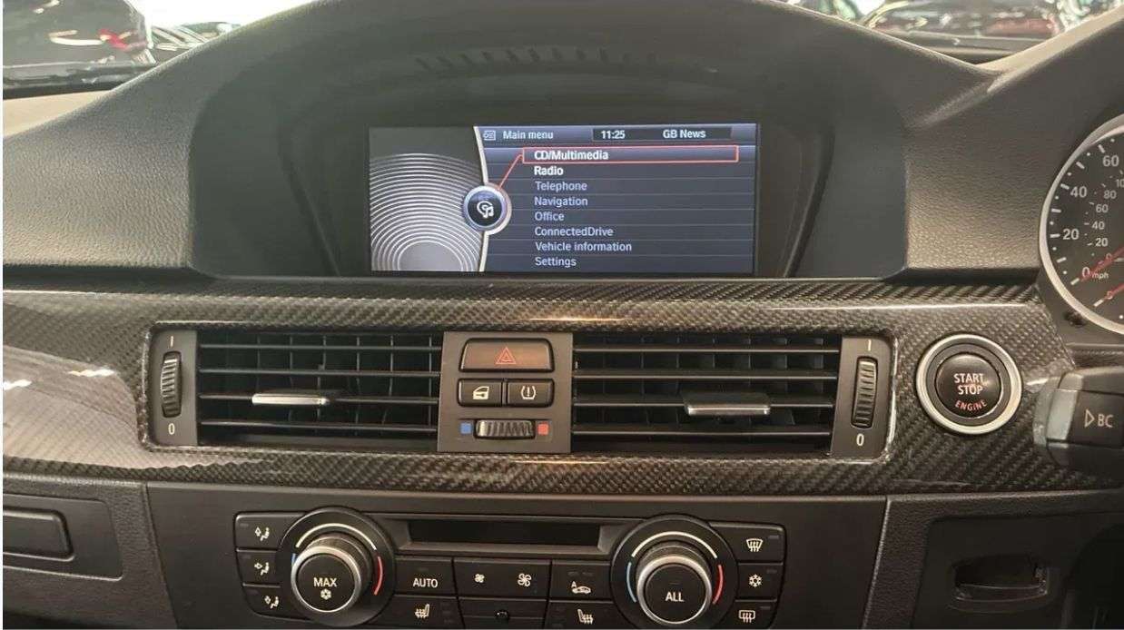 2012 BMW M3 2012 BMW M3