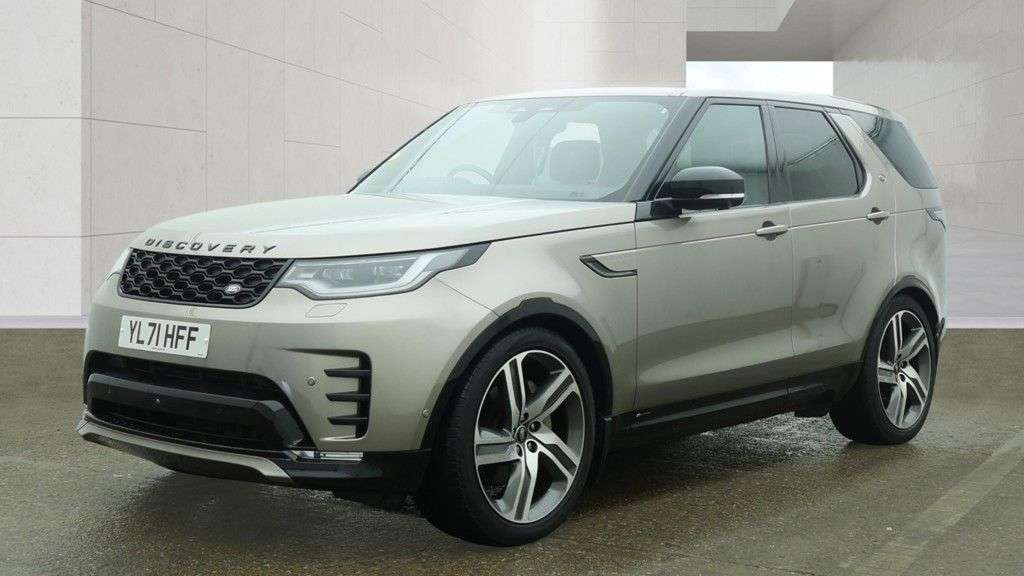 A 2021 LAND ROVER DISCOVERY 3.0 D300 MHEV R-Dynamic HSE SUV 5dr Diesel Auto 4WD Euro 6 (s/s) (300 ps) F A 2021 LAND ROVER DISCOVERY 3.0 D300 MHEV R-Dynamic HSE SUV 5dr Diesel Auto 4WD Euro 6 (s/s) (300 ps) F