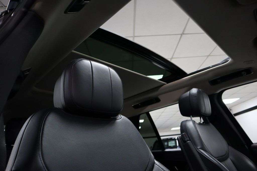 A 2022 LAND ROVER RANGE ROVER 3.0 D350 MHEV HSE SUV 5dr Diesel Auto 4WD Euro 6 (s/s) (350 ps) NEW SHAPE M A 2022 LAND ROVER RANGE ROVER 3.0 D350 MHEV HSE SUV 5dr Diesel Auto 4WD Euro 6 (s/s) (350 ps) NEW SHAPE M