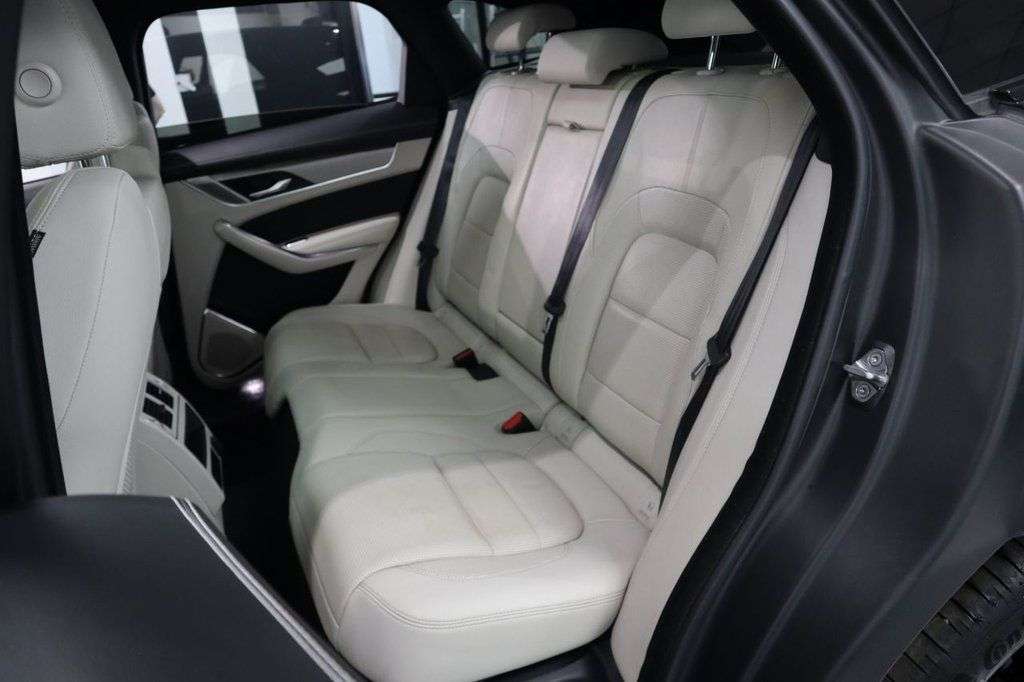 2021 JAGUAR F-PACE 2021 JAGUAR F-PACE