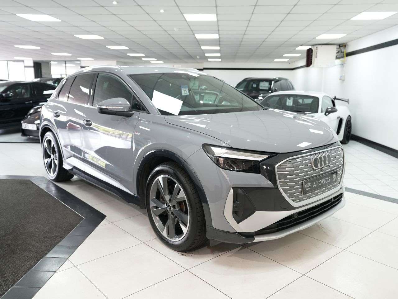 A 2022 AUDI Q4 E-TRON 40 S line SUV 5dr Electric Auto 82kWh (204 ps) SONOS+CARPLAY+20'S+ADAP A 2022 AUDI Q4 E-TRON 40 S line SUV 5dr Electric Auto 82kWh (204 ps) SONOS+CARPLAY+20'S+ADAP