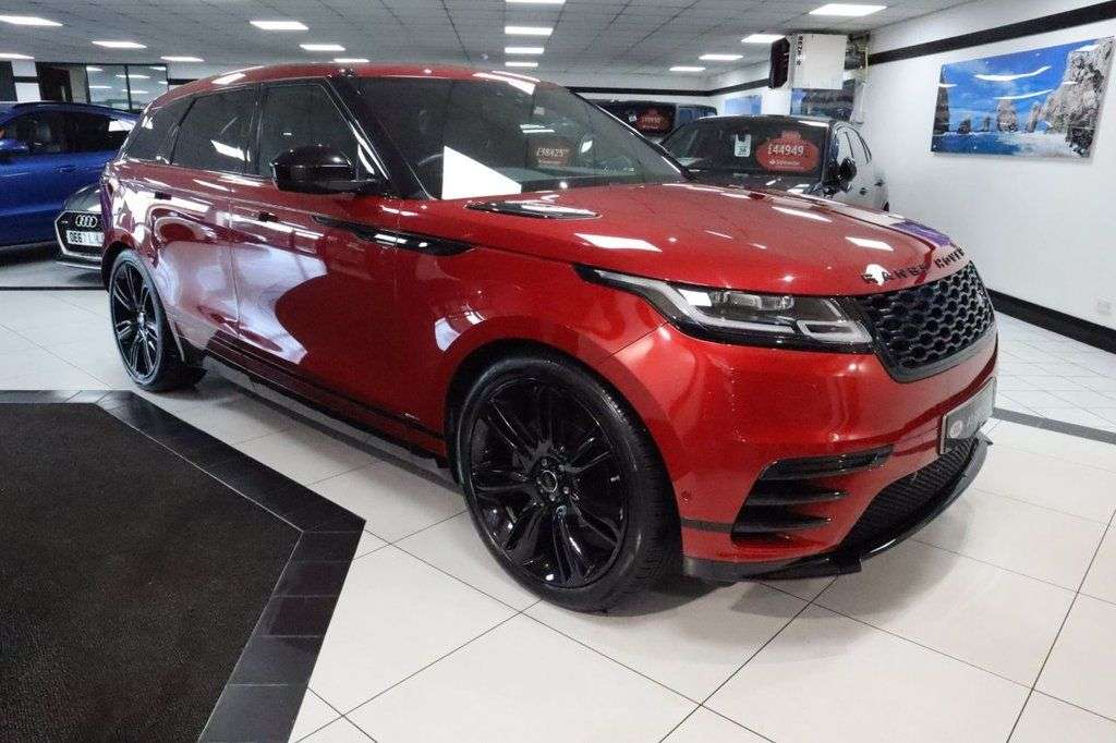 A 2020 LAND ROVER RANGE ROVER VELAR 2.0 D240 R-Dynamic HSE SUV 5dr Diesel Auto 4WD Euro 6 (s/s) (240 ps) STUNNI A 2020 LAND ROVER RANGE ROVER VELAR 2.0 D240 R-Dynamic HSE SUV 5dr Diesel Auto 4WD Euro 6 (s/s) (240 ps) STUNNI