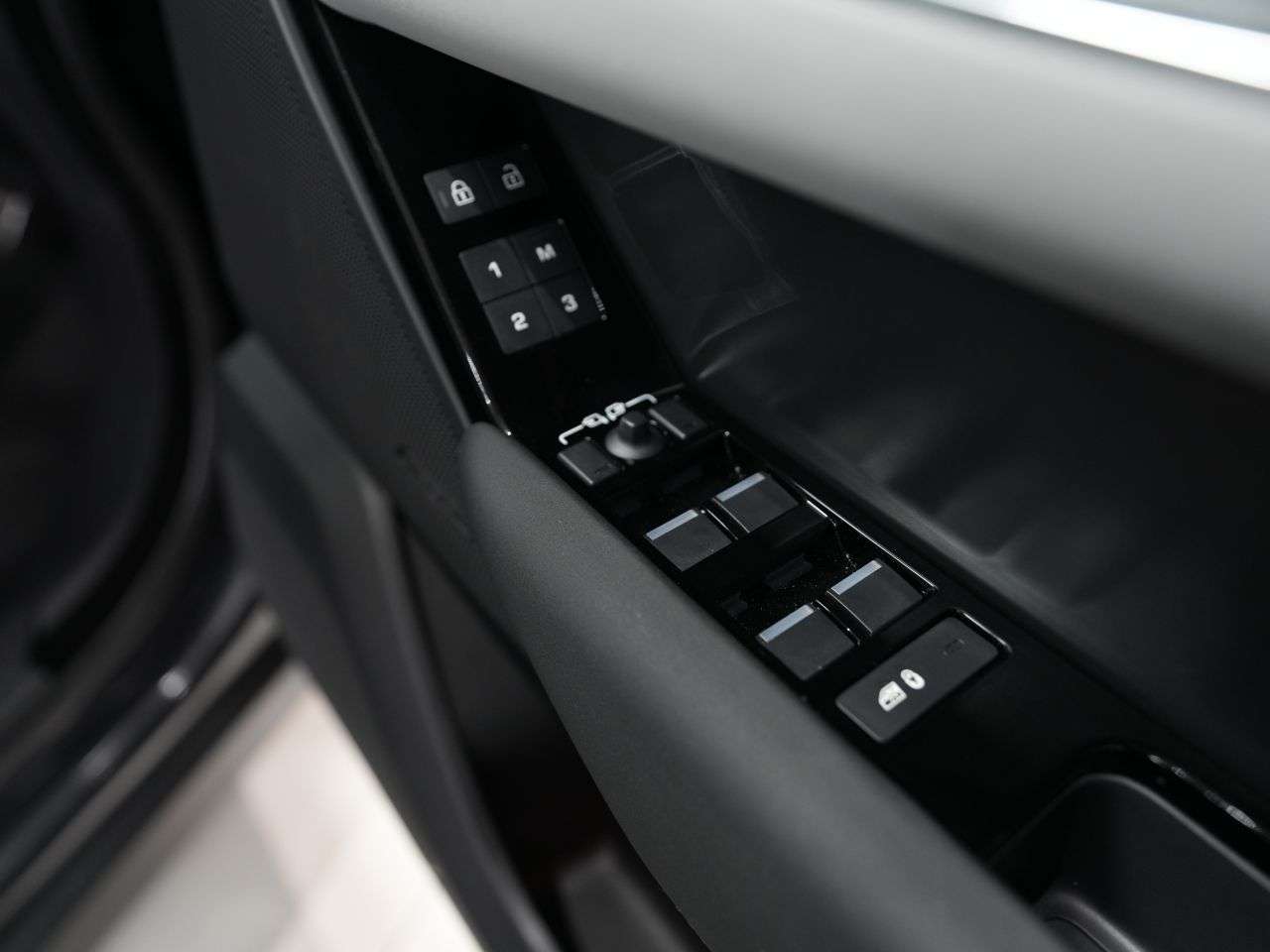 2024 LAND ROVER RANGE ROVER VELAR 2024 LAND ROVER RANGE ROVER VELAR