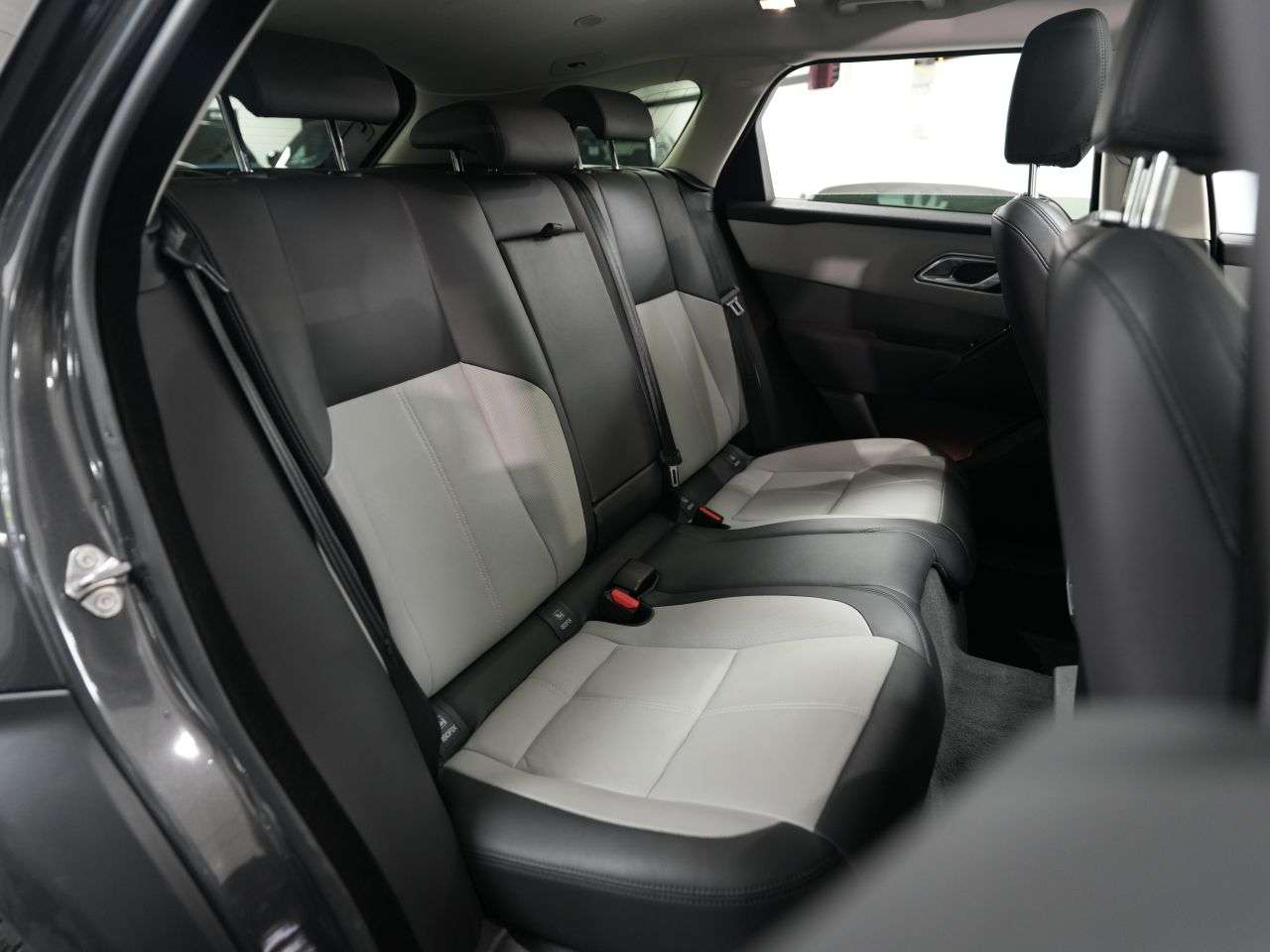 2024 LAND ROVER RANGE ROVER VELAR 2024 LAND ROVER RANGE ROVER VELAR