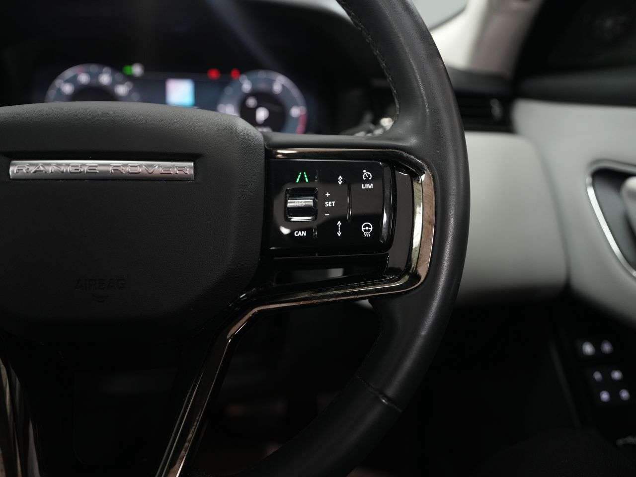 2024 LAND ROVER RANGE ROVER VELAR 2024 LAND ROVER RANGE ROVER VELAR