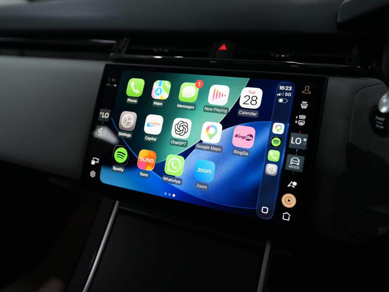 2024 LAND ROVER RANGE ROVER VELAR 2024 LAND ROVER RANGE ROVER VELAR