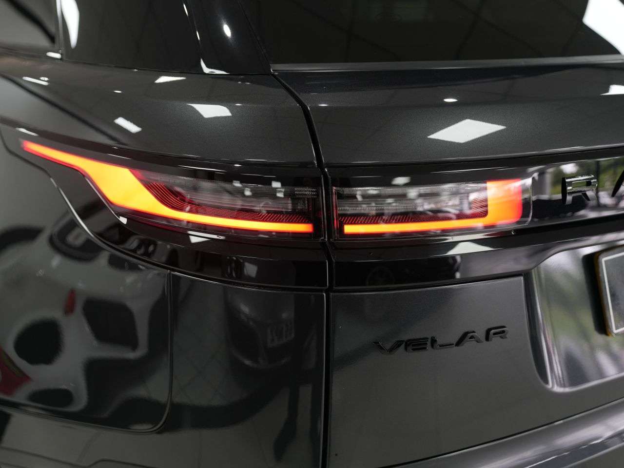 2024 LAND ROVER RANGE ROVER VELAR 2024 LAND ROVER RANGE ROVER VELAR