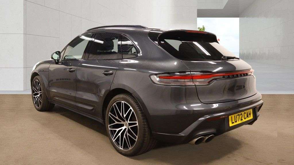 A 2022 PORSCHE MACAN 2.9T V6 S SUV 5dr Petrol PDK 4WD Euro 6 (s/s) (380 ps) 1 OWNER FROM NEW + 1 A 2022 PORSCHE MACAN 2.9T V6 S SUV 5dr Petrol PDK 4WD Euro 6 (s/s) (380 ps) 1 OWNER FROM NEW + 1