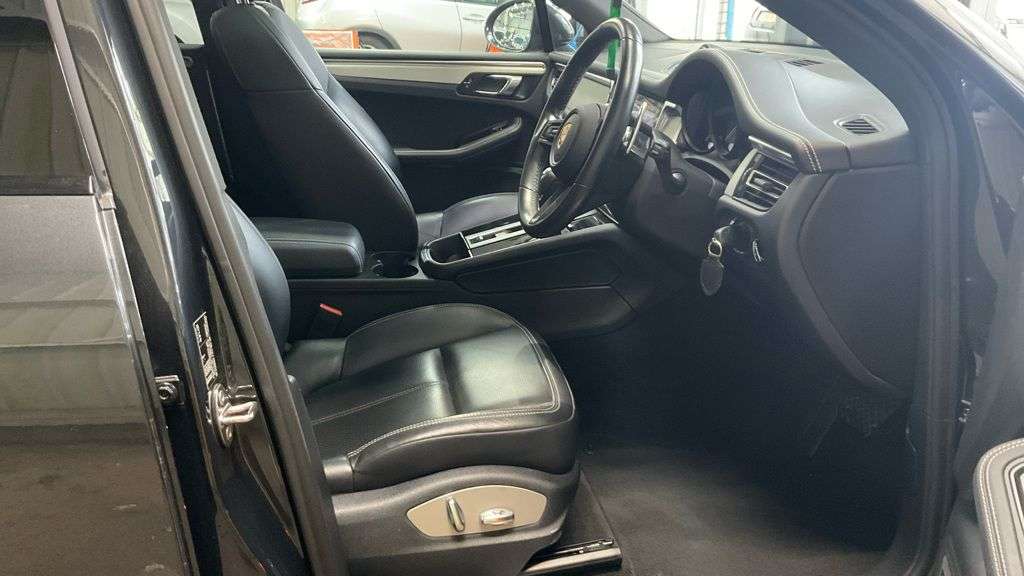 2022 PORSCHE MACAN 2022 PORSCHE MACAN