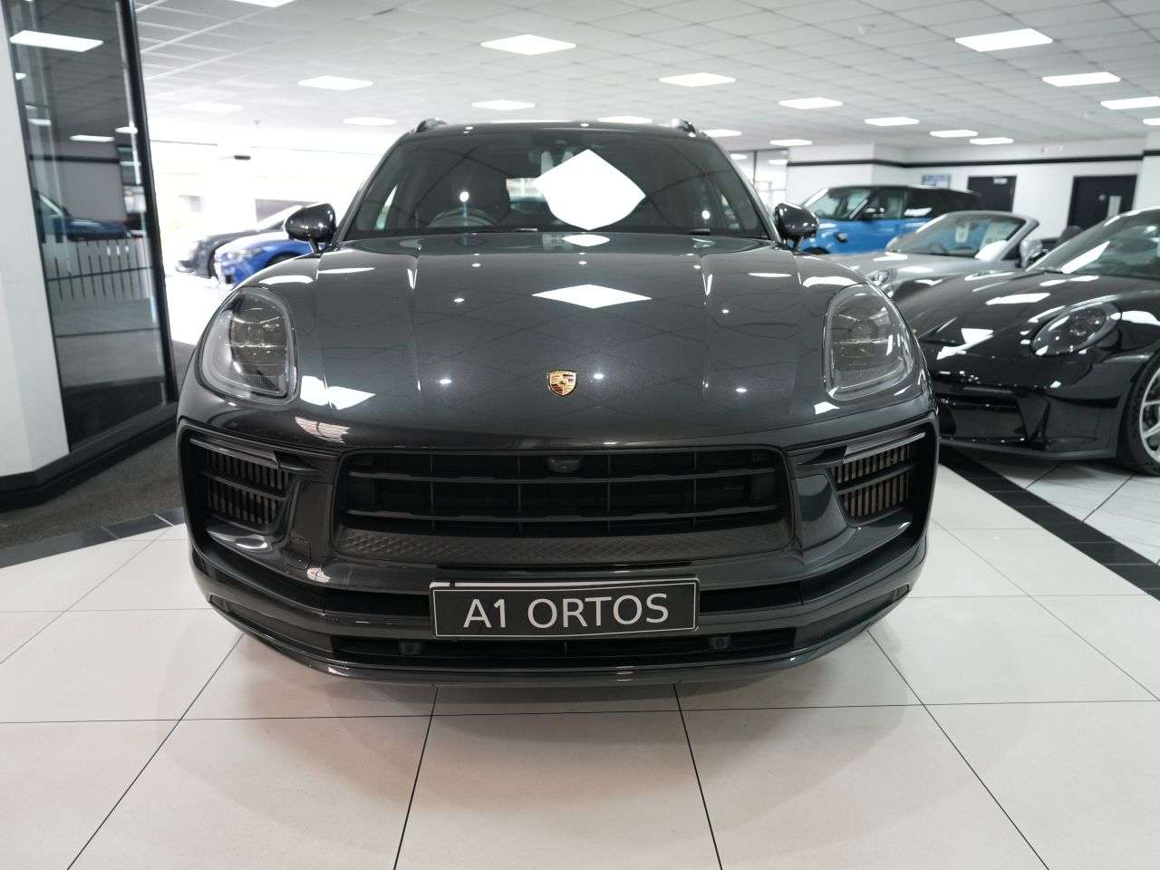 A 2022 PORSCHE MACAN 2.9T V6 S SUV 5dr Petrol PDK 4WD Euro 6 (s/s) (380 ps) 1 OWNER FROM NEW + 1 A 2022 PORSCHE MACAN 2.9T V6 S SUV 5dr Petrol PDK 4WD Euro 6 (s/s) (380 ps) 1 OWNER FROM NEW + 1